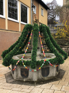 Osterbrunnen-2023-in-Rofeld_2.jpg